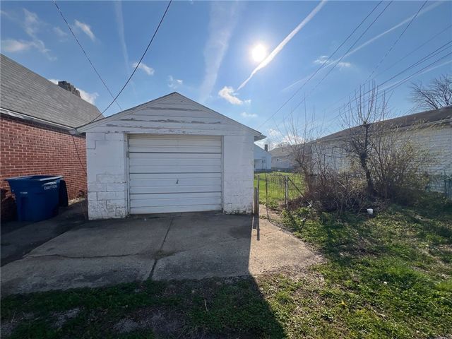 2929 Wayland Avenue, Dayton, OH 45420