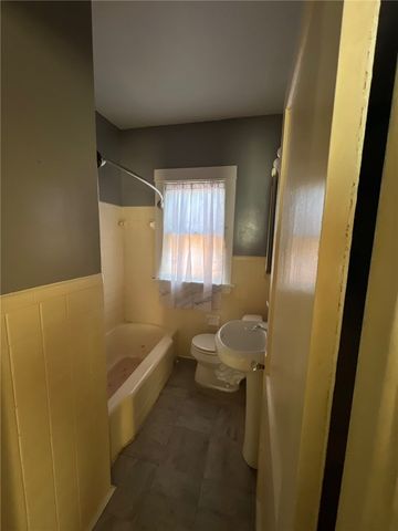 2929 Wayland Avenue, Dayton, OH 45420