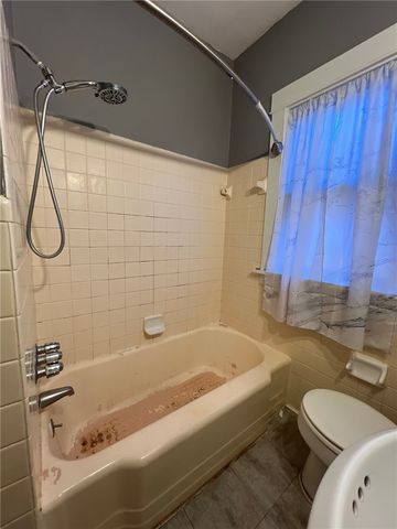 2929 Wayland Avenue, Dayton, OH 45420