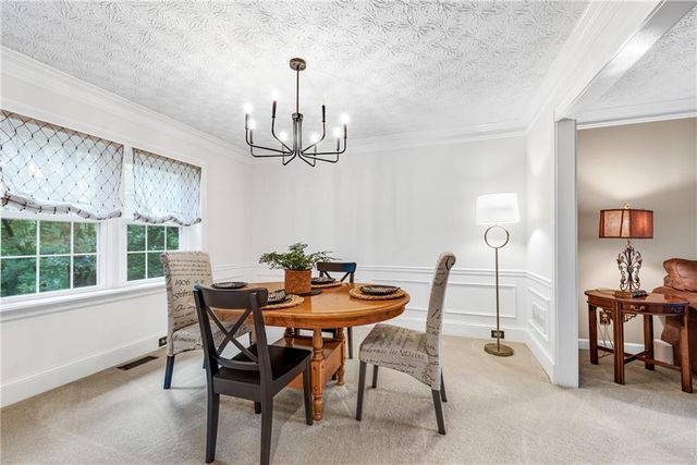 5007 Willow Creek Drive, Woodstock, GA 30188