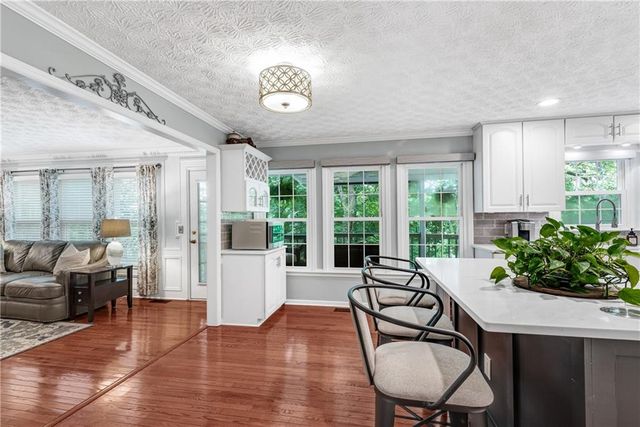 5007 Willow Creek Drive, Woodstock, GA 30188