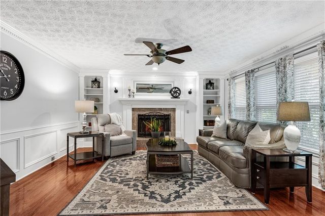 5007 Willow Creek Drive, Woodstock, GA 30188
