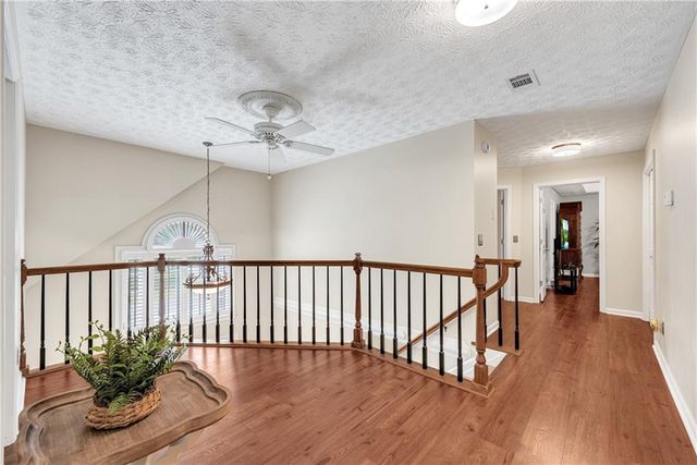 5007 Willow Creek Drive, Woodstock, GA 30188