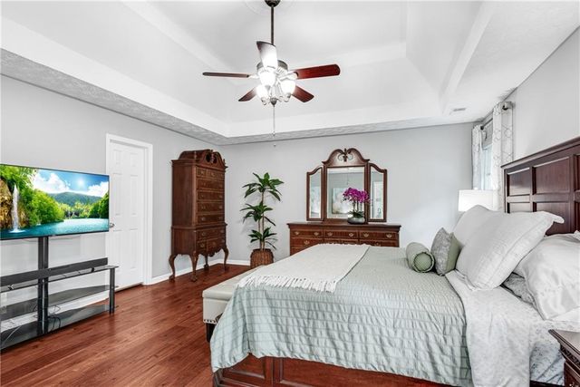 5007 Willow Creek Drive, Woodstock, GA 30188