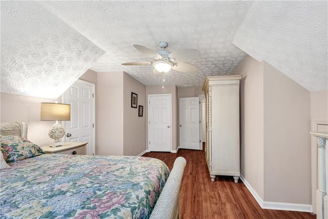 5007 Willow Creek Drive, Woodstock, GA 30188