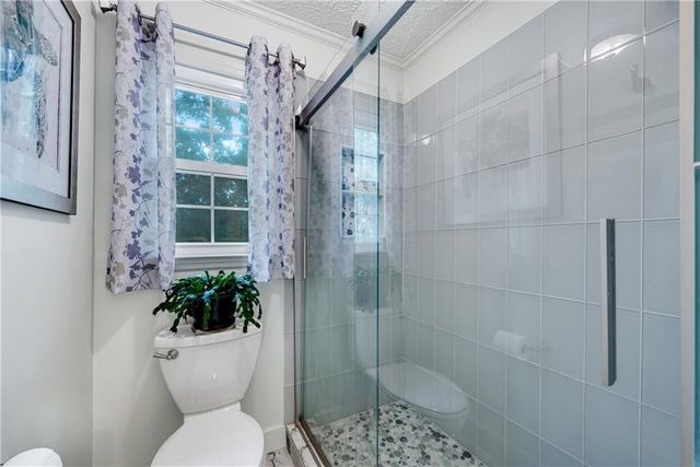 5007 Willow Creek Drive, Woodstock, GA 30188