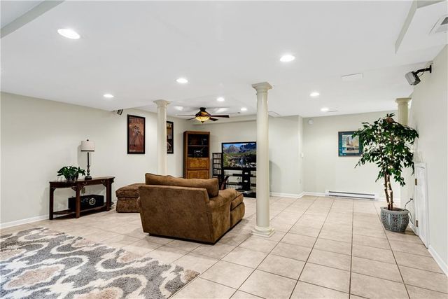 5007 Willow Creek Drive, Woodstock, GA 30188