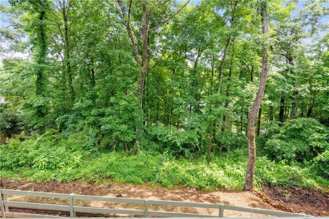 5007 Willow Creek Drive, Woodstock, GA 30188