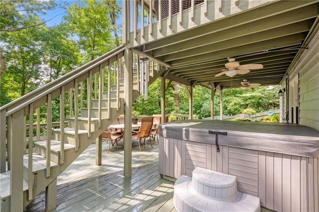 5007 Willow Creek Drive, Woodstock, GA 30188