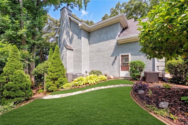 5007 Willow Creek Drive, Woodstock, GA 30188