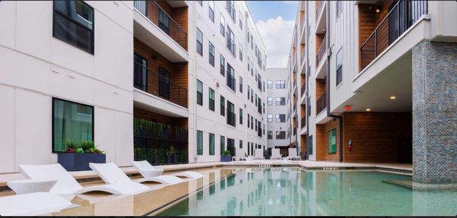 2500 Longview ST 111, Austin, TX 78705