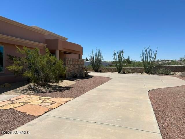 5635 Spanish Pointe Road, Las Cruces, NM 88007