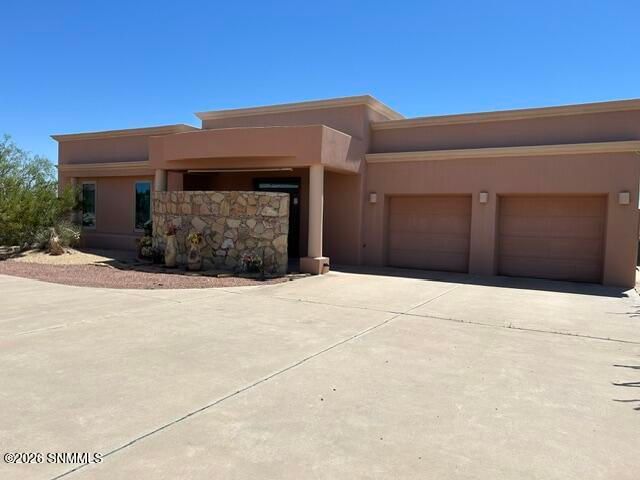 5635 Spanish Pointe Road, Las Cruces, NM 88007