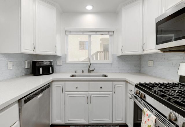 3631 Lemona C, San Diego, CA 92105