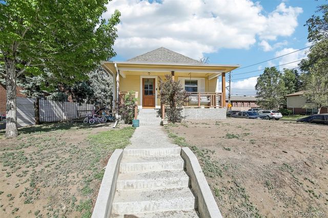 3694 S Acoma Street, Englewood, CO 80110