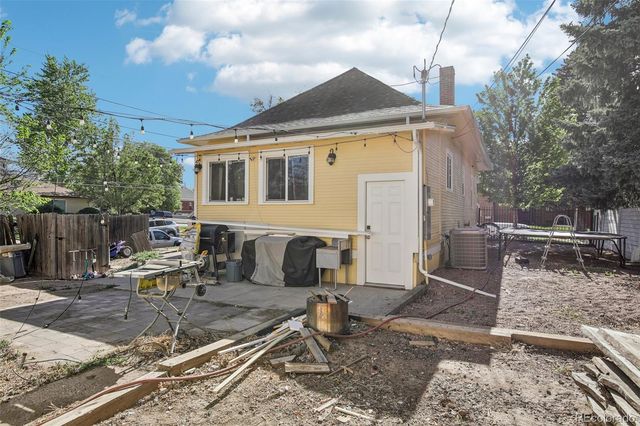 3694 S Acoma Street, Englewood, CO 80110