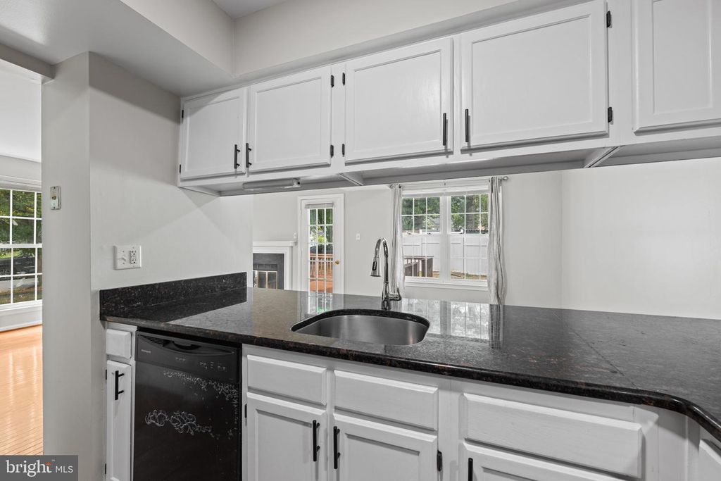 Image 12 of property listing at 3404 EVERETTE DR, Bowie, MD 20716