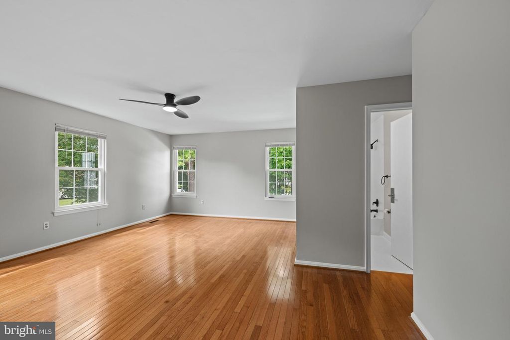 Image 13 of property listing at 3404 EVERETTE DR, Bowie, MD 20716