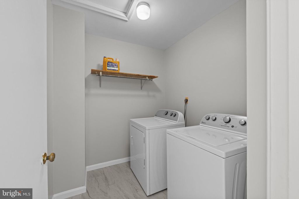 Image 20 of property listing at 3404 EVERETTE DR, Bowie, MD 20716