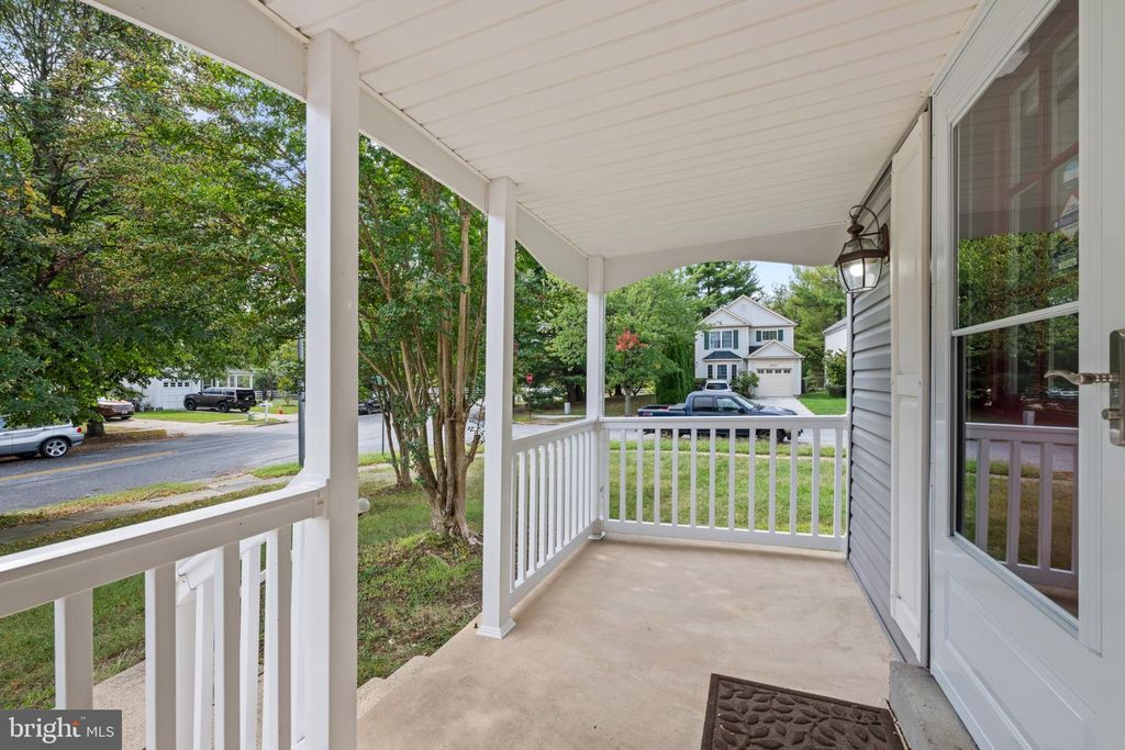 Image 3 of property listing at 3404 EVERETTE DR, Bowie, MD 20716
