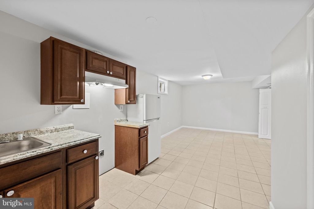 Image 21 of property listing at 3404 EVERETTE DR, Bowie, MD 20716