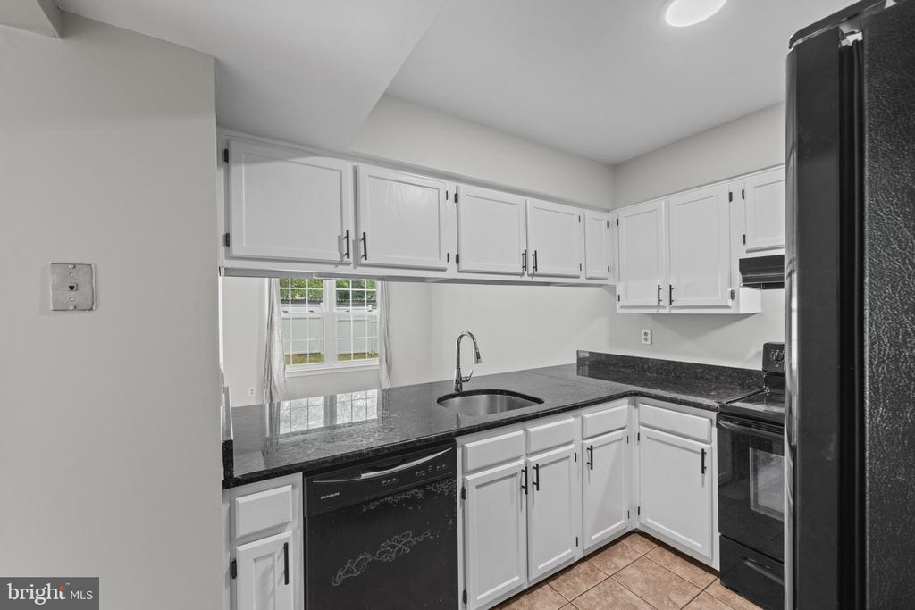 Image 10 of property listing at 3404 EVERETTE DR, Bowie, MD 20716