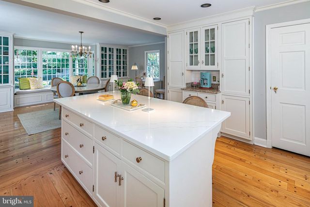 38 PARDOE RD, Princeton, NJ 08540