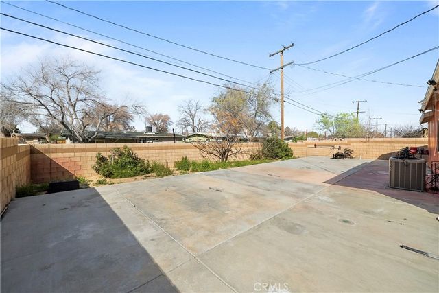 1329 W Ave I, Lancaster, CA 93534