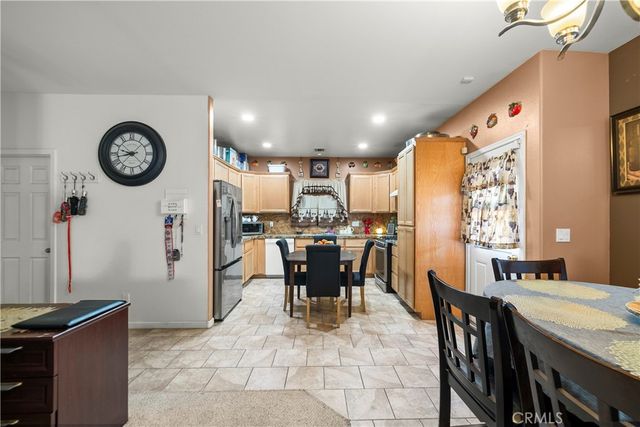 1329 W Ave I, Lancaster, CA 93534