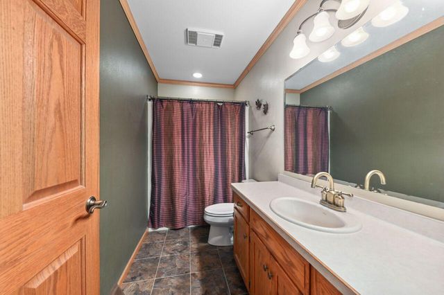 1420 Hidden Fields DRIVE, West Bend, WI 53095