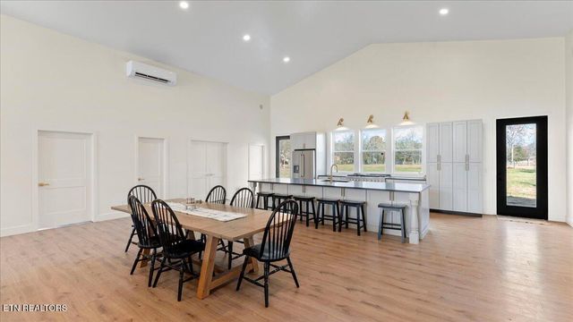 143 Hamilton Rd, Kingston, TN 37763