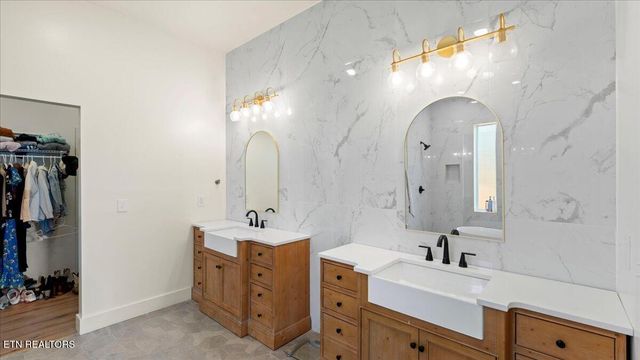 143 Hamilton Rd, Kingston, TN 37763