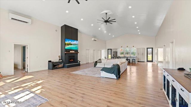 143 Hamilton Rd, Kingston, TN 37763