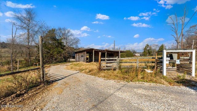 143 Hamilton Rd, Kingston, TN 37763