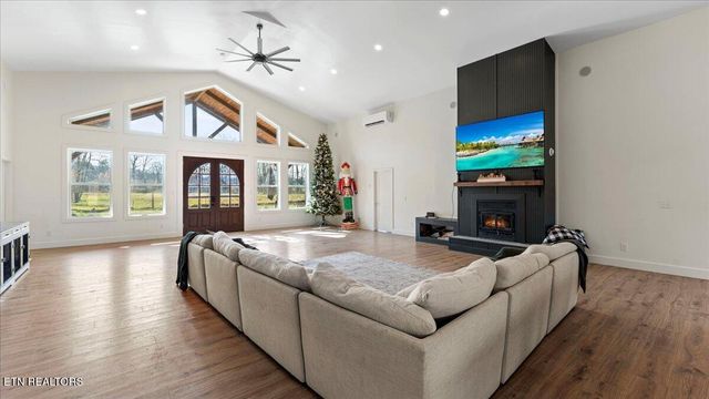 143 Hamilton Rd, Kingston, TN 37763