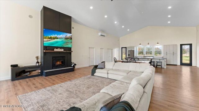 143 Hamilton Rd, Kingston, TN 37763