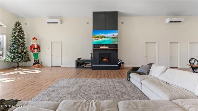 143 Hamilton Rd, Kingston, TN 37763