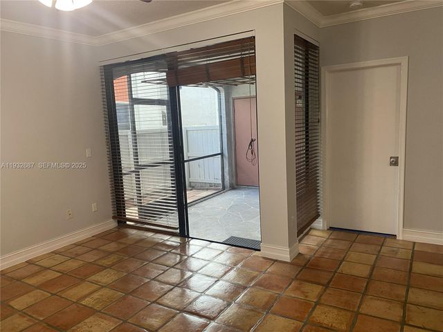 11989 NW 11th St 11989, Pembroke Pines, FL 33026