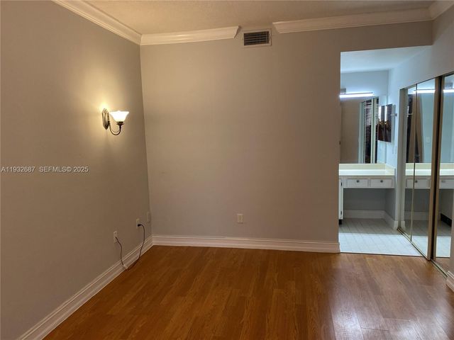 11989 NW 11th St 11989, Pembroke Pines, FL 33026