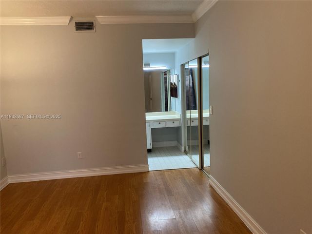 11989 NW 11th St 11989, Pembroke Pines, FL 33026