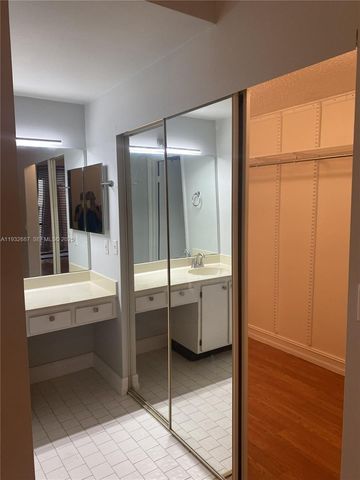 11989 NW 11th St 11989, Pembroke Pines, FL 33026