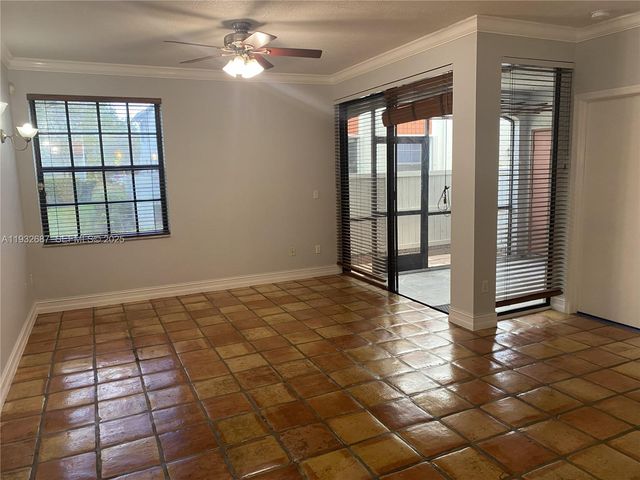 11989 NW 11th St 11989, Pembroke Pines, FL 33026