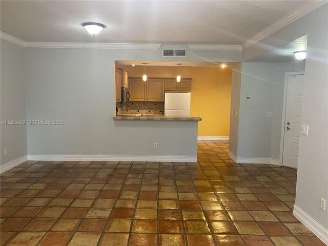 11989 NW 11th St 11989, Pembroke Pines, FL 33026