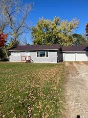 620 W Burr Oak Street, Centreville, MI 49032