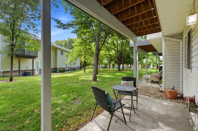 1672 S CANYONWOODS DR, Ogden, UT 84404