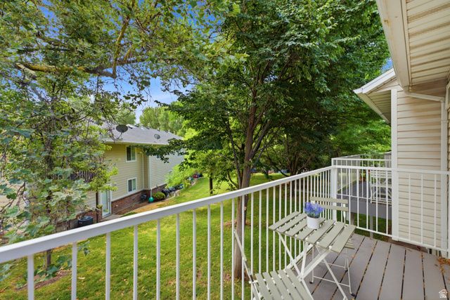 1672 S CANYONWOODS DR, Ogden, UT 84404