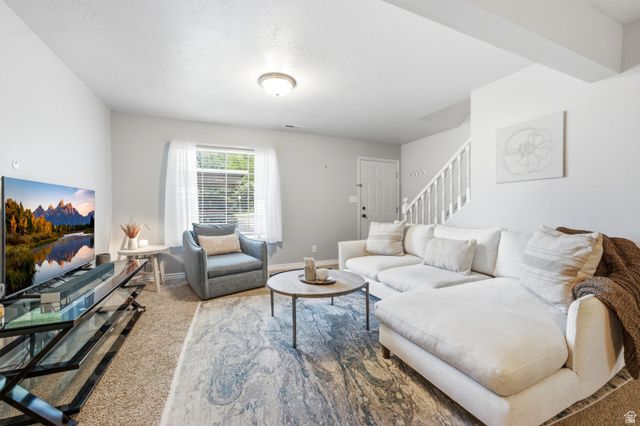 1672 S CANYONWOODS DR, Ogden, UT 84404