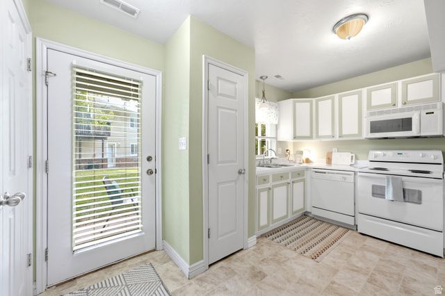 1672 S CANYONWOODS DR, Ogden, UT 84404