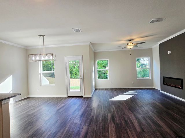 1536 Shug Lane, Lindale, TX 75771