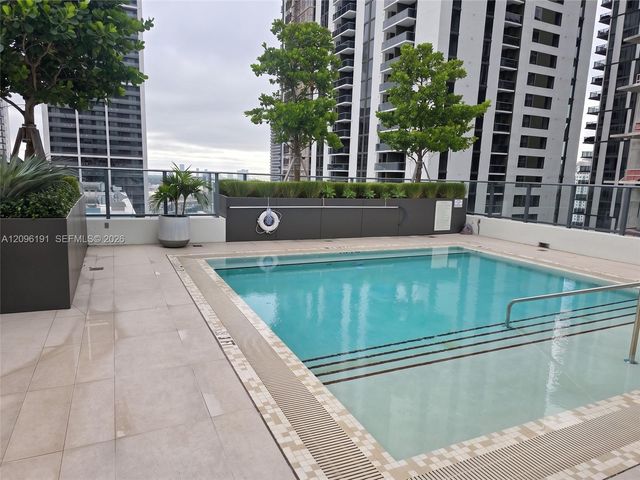 11 NE 6th Street 2103, Miami, FL 33132